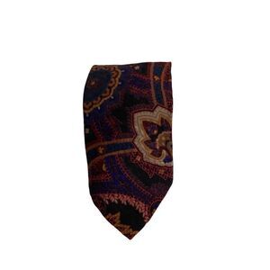 AKM Tie 